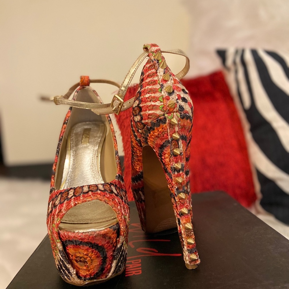 Shoes - Picture 3 of 3